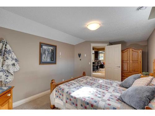 59 Wentwillow Lane Sw, Calgary, AB - Indoor Photo Showing Bedroom