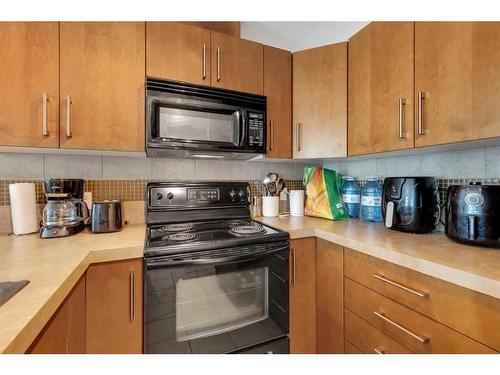 1302-210 15 Avenue Se, Calgary, AB - Indoor Photo Showing Kitchen