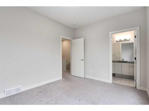 2617 12 Avenue Se, Calgary, AB - Indoor