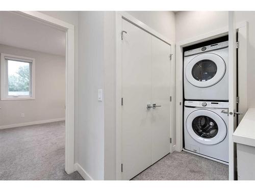 2617 12 Avenue Se, Calgary, AB - Indoor Photo Showing Laundry Room