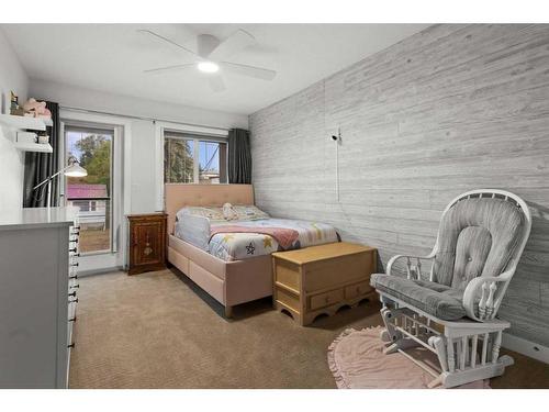 3408 Centre A Street Ne, Calgary, AB - Indoor Photo Showing Bedroom