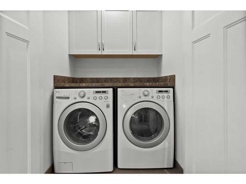 3408 Centre A Street Ne, Calgary, AB - Indoor Photo Showing Laundry Room