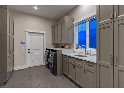 41 Damkar Drive, Rural Rocky View County, AB - Indoor Photo Showing Laundry Room