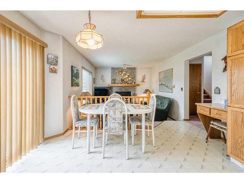 223 Coventry Close Ne, Calgary, AB - Indoor Photo Showing Dining Room