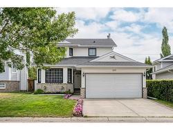 223 Coventry Close NE Calgary, AB T3K 4A5