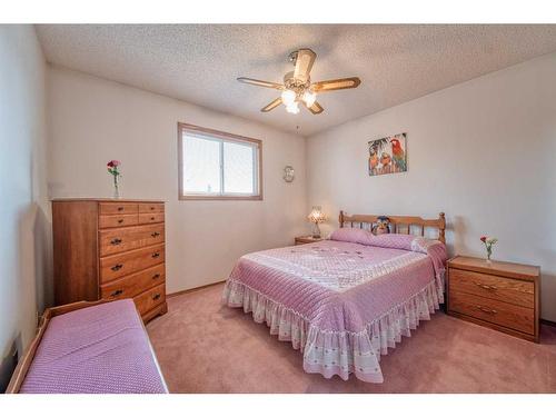 223 Coventry Close Ne, Calgary, AB - Indoor Photo Showing Bedroom