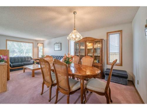 223 Coventry Close Ne, Calgary, AB - Indoor Photo Showing Dining Room