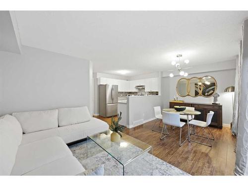 7 Citadel Meadow Gardens Nw, Calgary, AB - Indoor Photo Showing Living Room