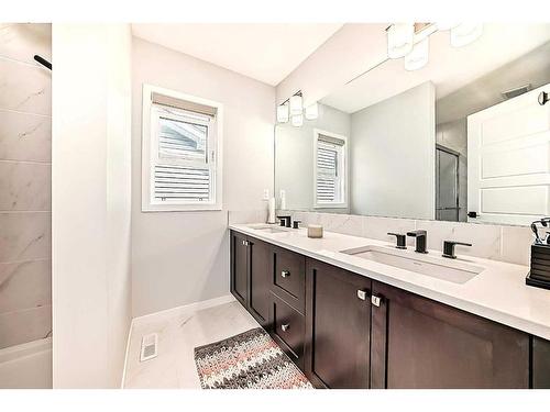 182 Dawson Harbour Rise, Chestermere, AB - Indoor Photo Showing Bathroom