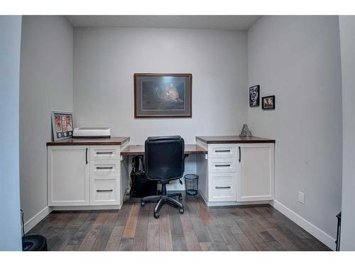 149 Kingsmere Cove Se, Airdrie, AB - Indoor Photo Showing Office