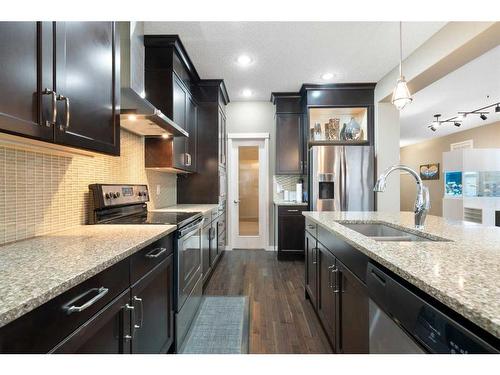 364 Nolan Hill Boulevard Nw, Calgary, AB - Indoor Photo Showing Kitchen With Double Sink With Upgraded Kitchen