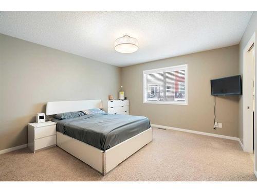 364 Nolan Hill Boulevard Nw, Calgary, AB - Indoor Photo Showing Bedroom