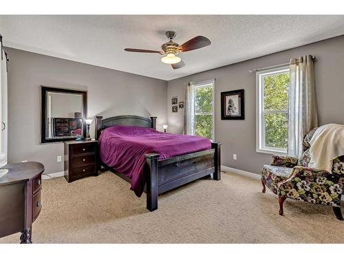 38 Inverness Rise Se, Calgary, AB - Indoor Photo Showing Bedroom