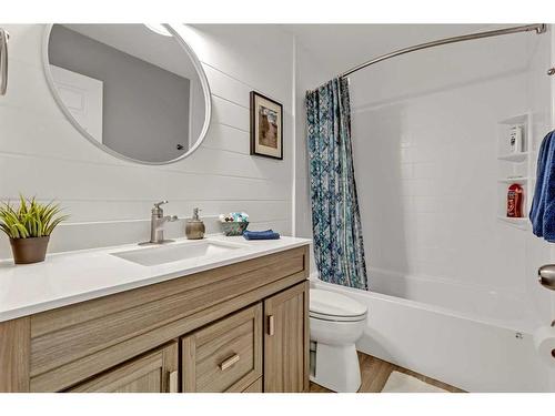 38 Inverness Rise Se, Calgary, AB - Indoor Photo Showing Bathroom