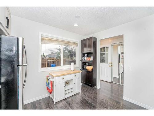 369 Falshire Drive Ne, Calgary, AB - Indoor