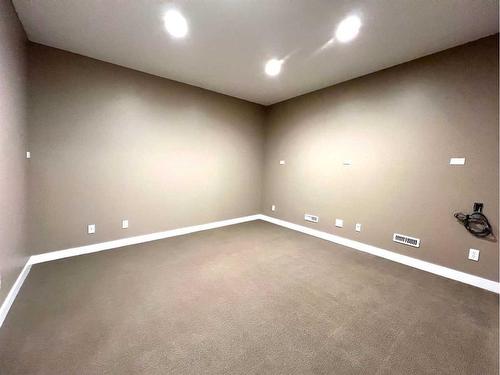 1819 18 Street Sw, Calgary, AB - Indoor Photo Showing Other Room