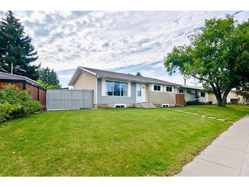 181 Pennsburg Way, Calgary, AB - Outdoor