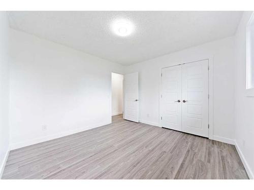 181 Pennsburg Way, Calgary, AB - Indoor Photo Showing Other Room