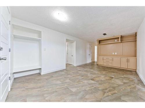 181 Pennsburg Way, Calgary, AB - Indoor Photo Showing Other Room