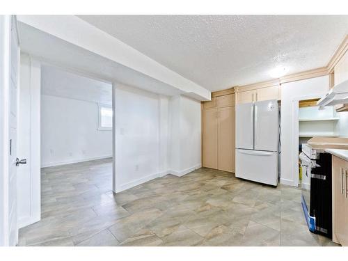 181 Pennsburg Way, Calgary, AB - Indoor