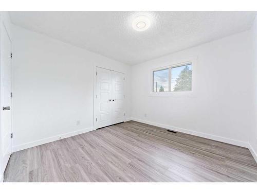 181 Pennsburg Way, Calgary, AB - Indoor Photo Showing Other Room