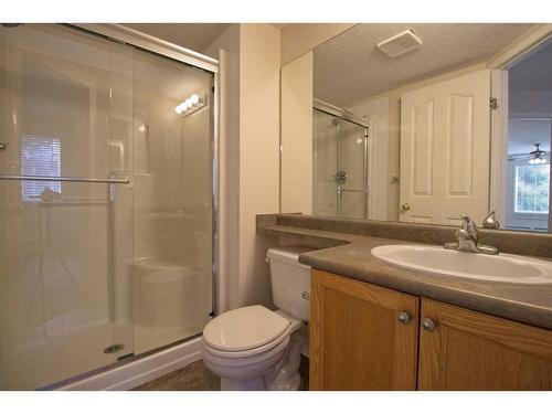 101-3000 Somervale Court Sw, Calgary, AB - Indoor Photo Showing Bathroom