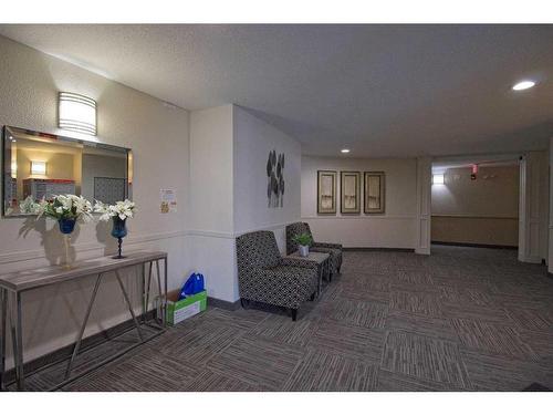 101-3000 Somervale Court Sw, Calgary, AB - Indoor