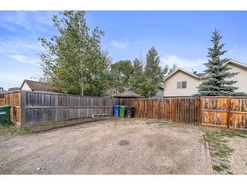 4581 Elgin Avenue Se, Calgary, AB - Outdoor