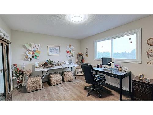 7508 7 Street Nw, Calgary, AB - Indoor Photo Showing Office