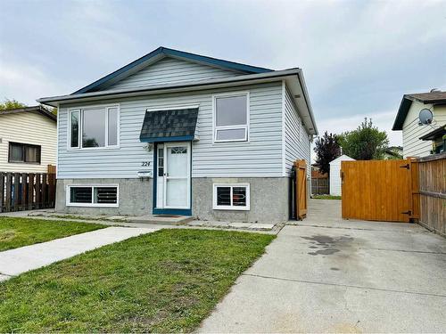 224 Whitaker Close Ne, Calgary, AB - Outdoor