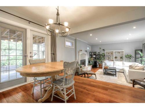 6632 Dalrymple Way Nw, Calgary, AB - Indoor Photo Showing Dining Room