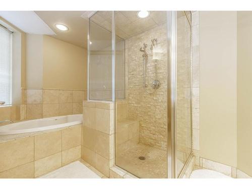 404-837 2 Avenue Sw, Calgary, AB - Indoor Photo Showing Bathroom