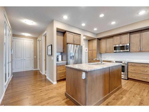 291 Reunion Green Nw, Airdrie, AB - Indoor Photo Showing Kitchen