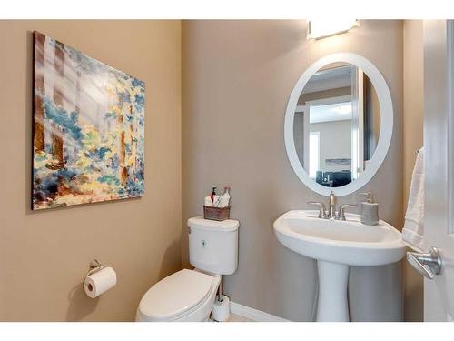 291 Reunion Green Nw, Airdrie, AB - Indoor Photo Showing Bathroom