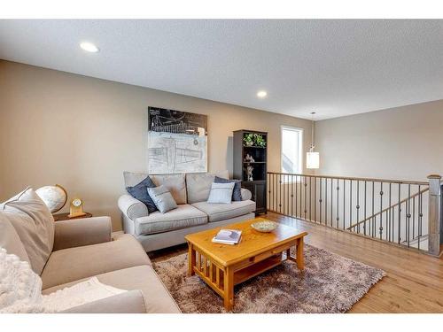 291 Reunion Green Nw, Airdrie, AB - Indoor Photo Showing Living Room