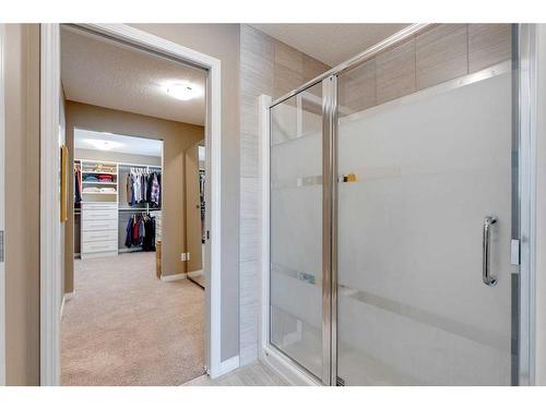 291 Reunion Green Nw, Airdrie, AB - Indoor Photo Showing Bathroom