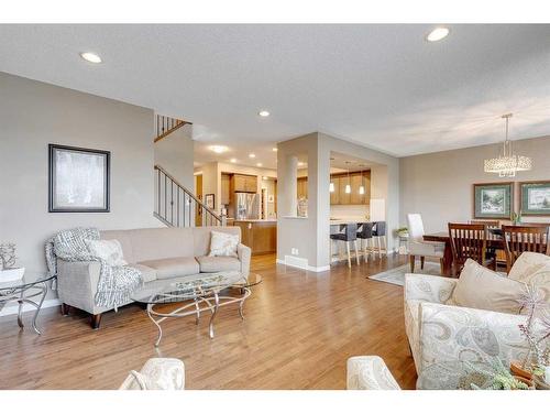 291 Reunion Green Nw, Airdrie, AB - Indoor Photo Showing Living Room