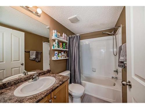 2216-2518 Fish Creek Boulevard Sw, Calgary, AB - Indoor Photo Showing Bathroom