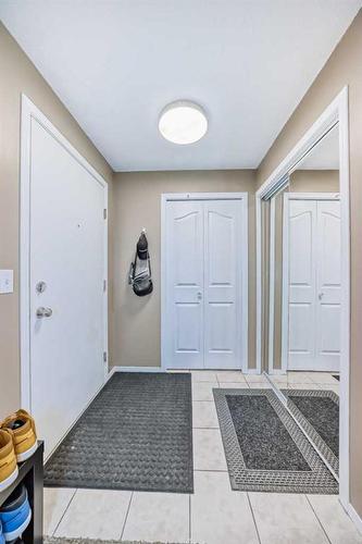 2216-2518 Fish Creek Boulevard Sw, Calgary, AB - Indoor Photo Showing Other Room