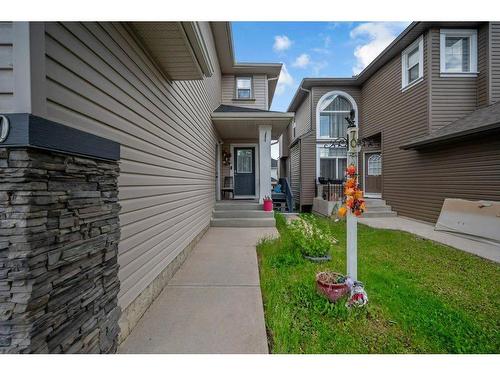 70 Saddlecrest Terrace Ne, Calgary, AB - Outdoor