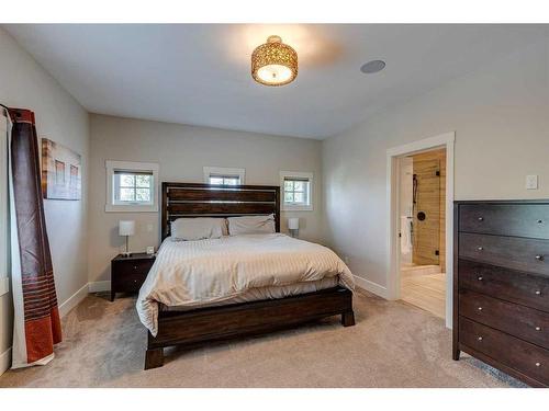 4175 28 Avenue Sw, Calgary, AB - Indoor Photo Showing Bedroom