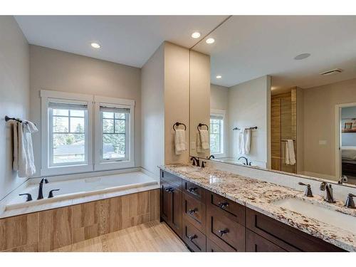 4175 28 Avenue Sw, Calgary, AB - Indoor Photo Showing Bathroom