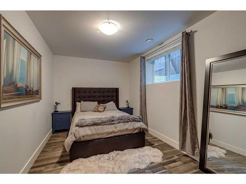 4175 28 Avenue Sw, Calgary, AB - Indoor Photo Showing Bedroom