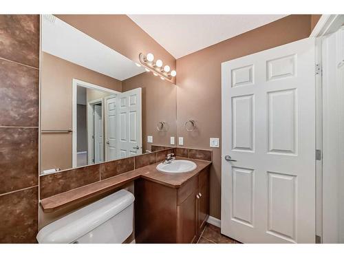 4205-92 Crystal Shores Road, Okotoks, AB - Indoor Photo Showing Bathroom