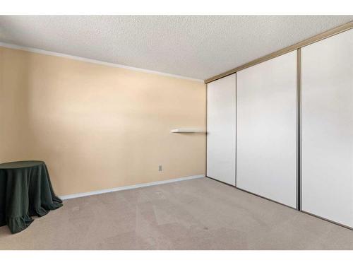 67-1155 Falconridge Drive Ne, Calgary, AB - Indoor Photo Showing Other Room