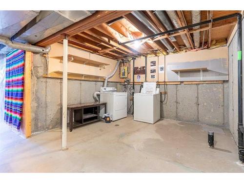 67-1155 Falconridge Drive Ne, Calgary, AB - Indoor Photo Showing Laundry Room