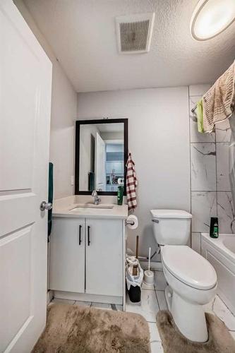 730 Redstone Drive Ne, Calgary, AB - Indoor Photo Showing Bathroom