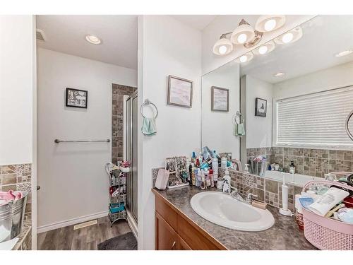 302-800 Yankee Valley Boulevard Se, Airdrie, AB - Indoor Photo Showing Bathroom