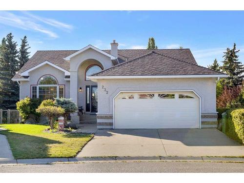 232 Hampshire Place Nw, Calgary, AB - Outdoor With Facade