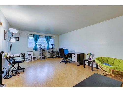 4015 26 Avenue Sw, Calgary, AB - Indoor